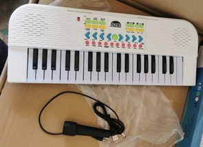 Синтезатор "Sonata" 37 клавиш, микрофон, цвет белый, в/к 42*5*16 см